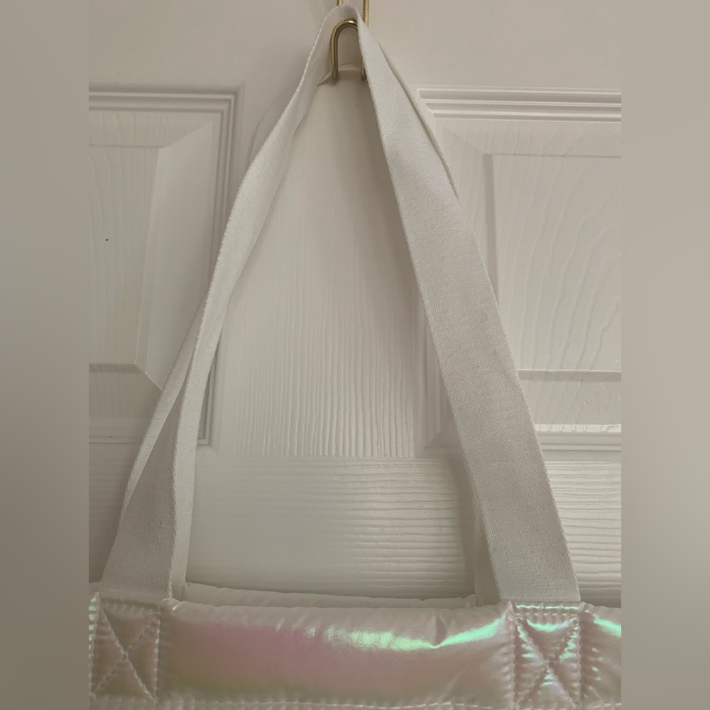 NWT Bath & Body Tote: Puffer, Iridescent White, 2 Handles, Logo, 16x18 inches - Picture 4 of 8